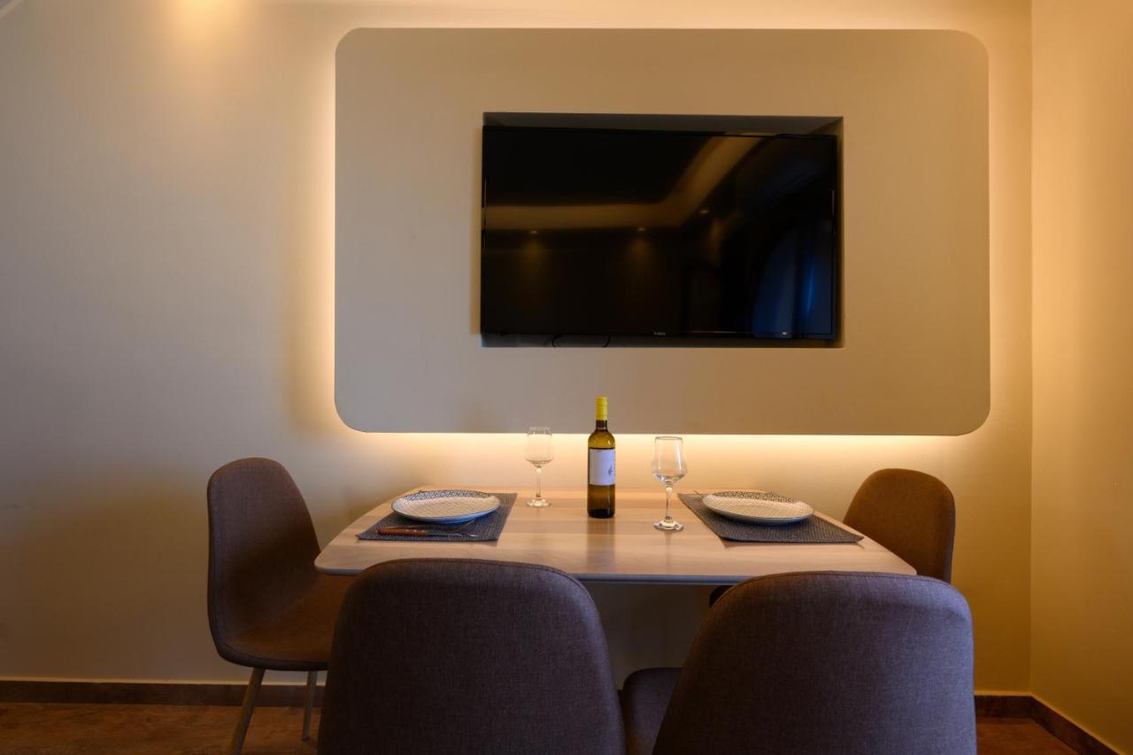 Seven Keys Luxury Suites Achilleion ภายนอก รูปภาพ