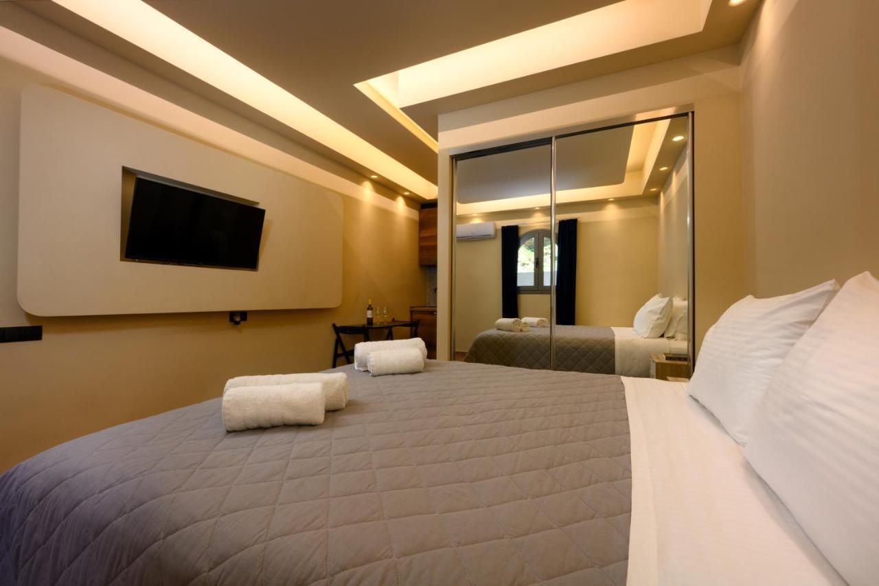 Seven Keys Luxury Suites Achilleion ภายนอก รูปภาพ