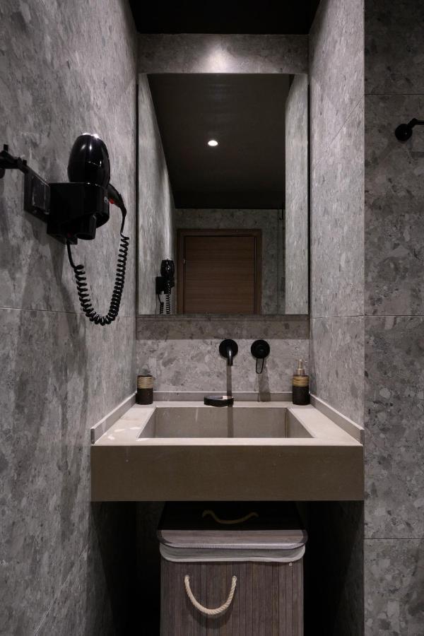 Seven Keys Luxury Suites Achilleion ภายนอก รูปภาพ